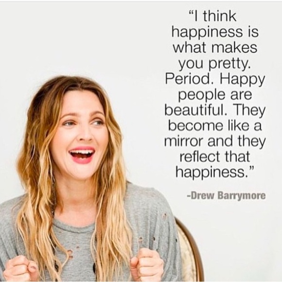 ✨WELCOME TO MY CLOSET! ☺️ MAKE ME OFFERS!✨ - Picture 4 of 8